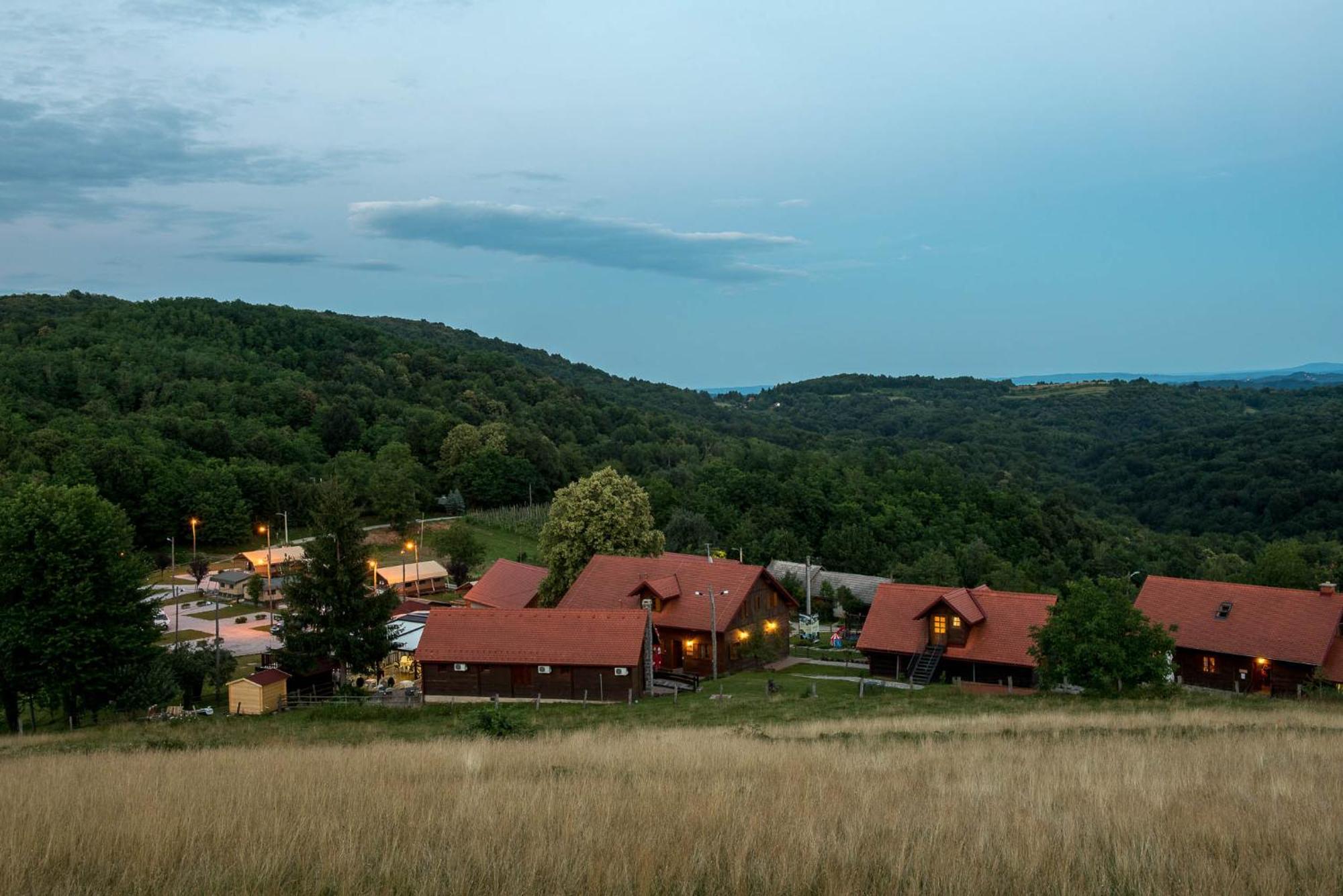 Hotel Srakovcic Heart Of Nature Ribnik Exteriör bild